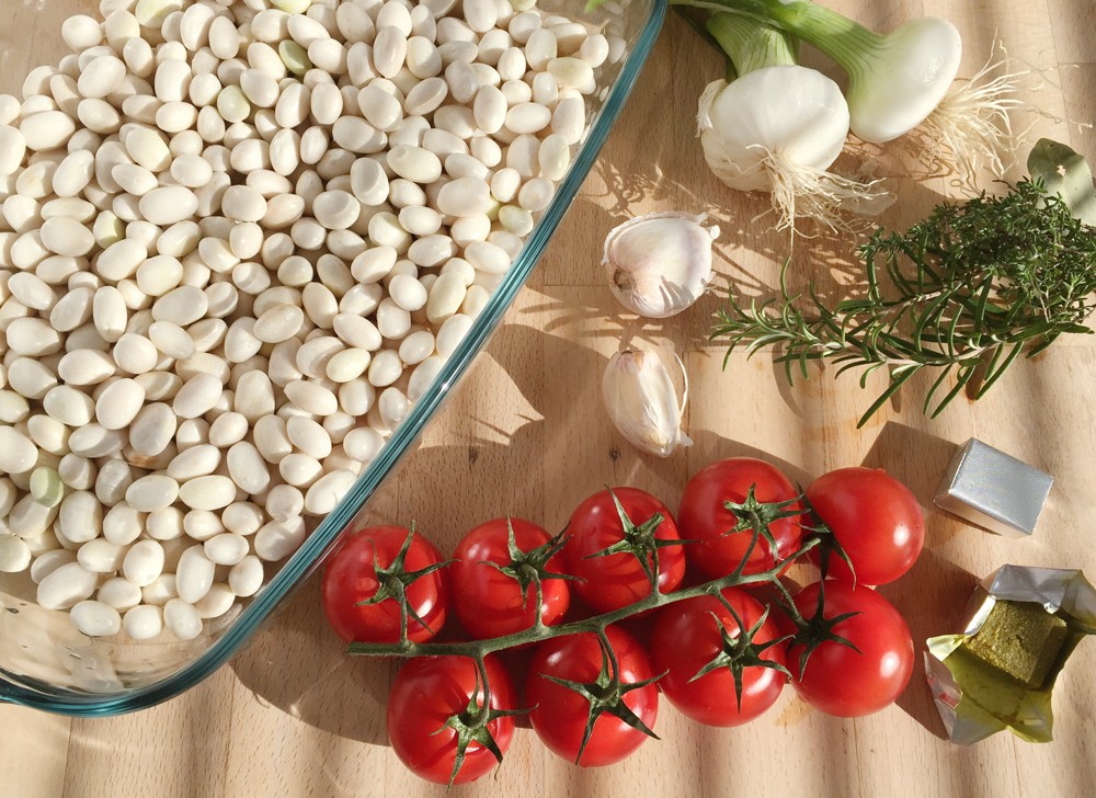 Des haricots coco de Paimpol avant cuisson à la vapeur