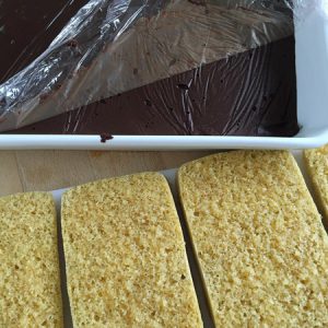 Etape 3 : alternez ganache et biscuit