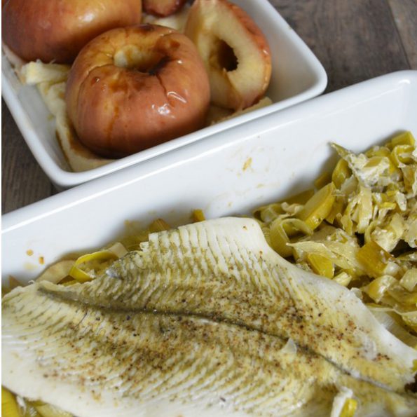 Recette de plat combiné : poisson, poireaux et pommes au four