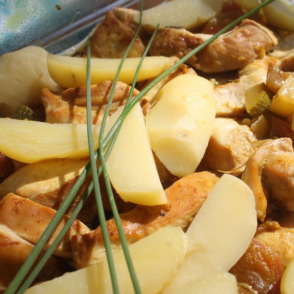 La recette du poulet mariné aux légumes d'été à L'Omnicuiseur