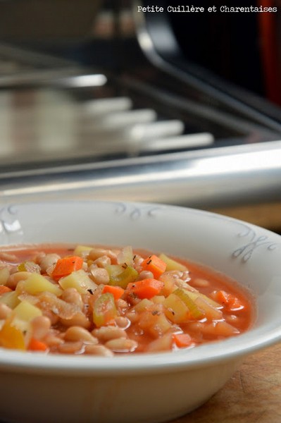 Une soupe à l'italienne à la vapeur douce