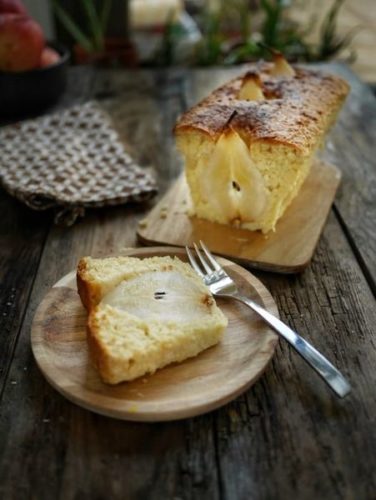 La recette d'un cake aux poires à l'omnicuiseur