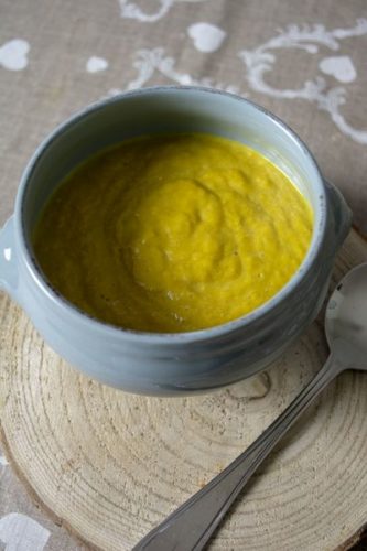 Une soupe de légumes vegan