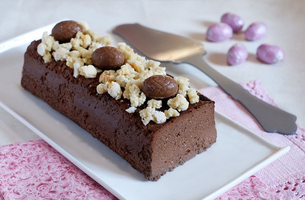 Un gâteau au chocolat pour fêter Pâques