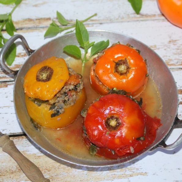 Tomates farcies au bœuf et aux blettes et petits pois cuites à basse température